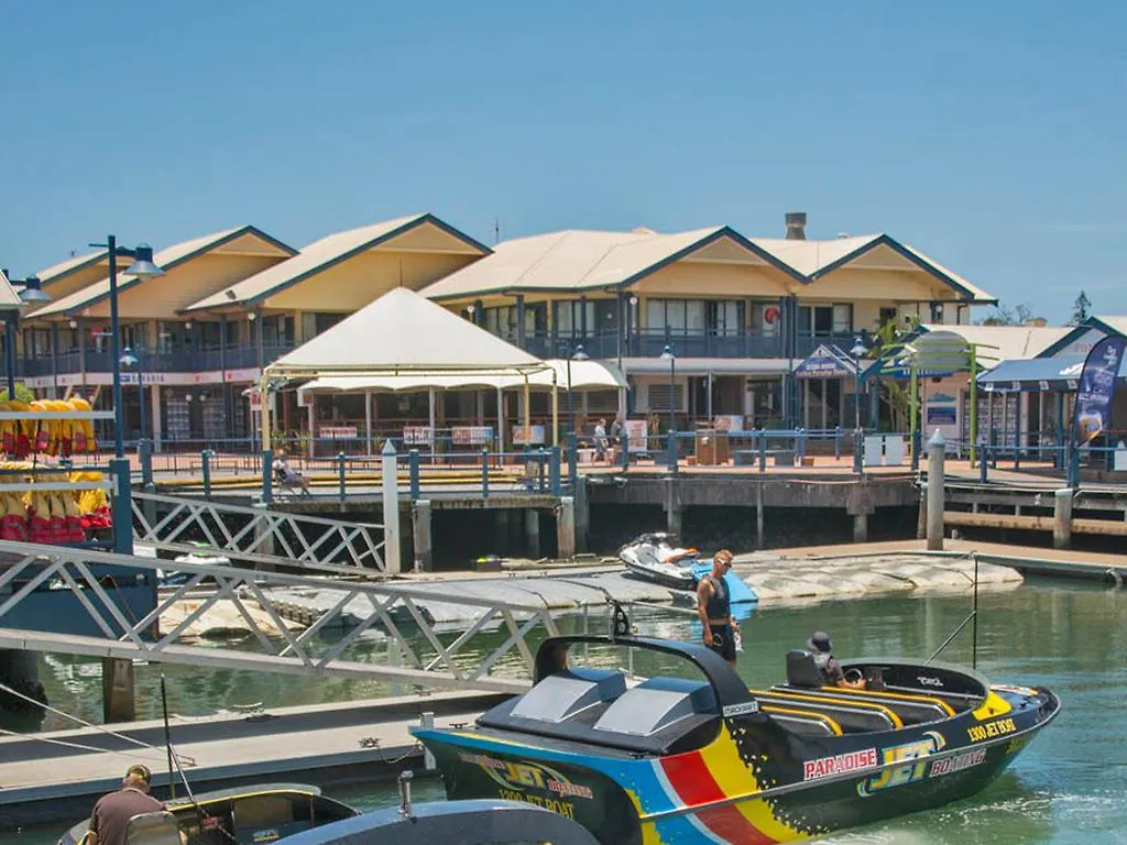 Surfers Paradise Yha Southport Hostel