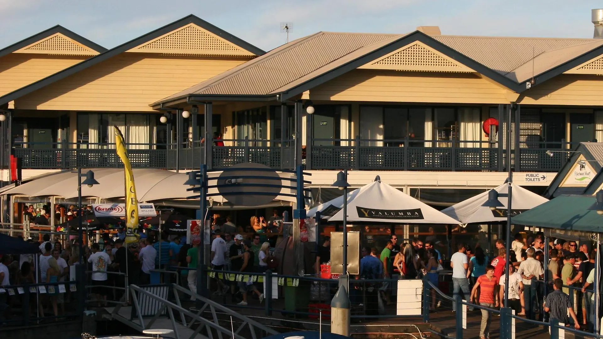 Hostel Surfers Paradise Yha Southport